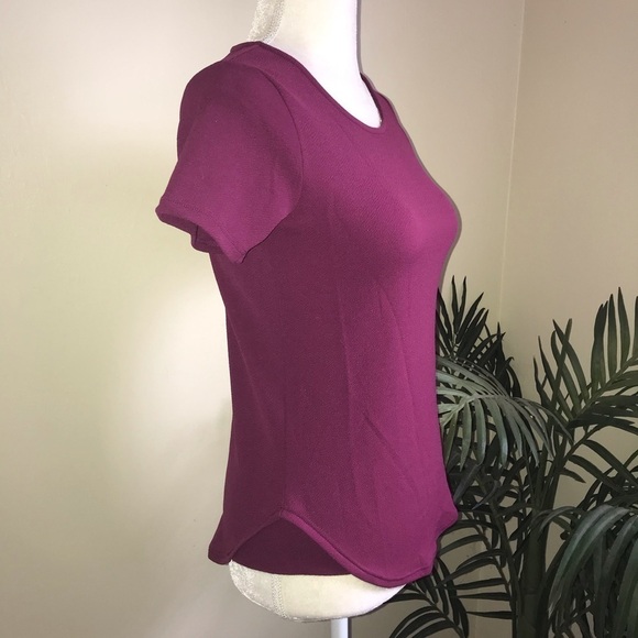 2/$20 Bar lll Textured Stretch Short Sleeve Top XS - Picture 3 of 7